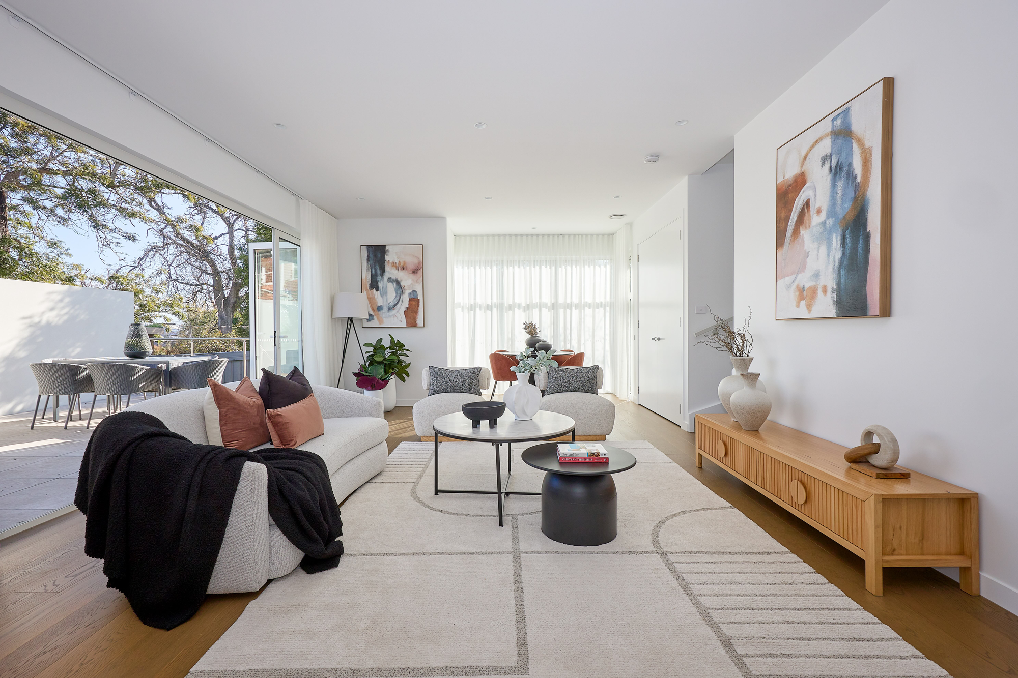Kew residence sold by Realco