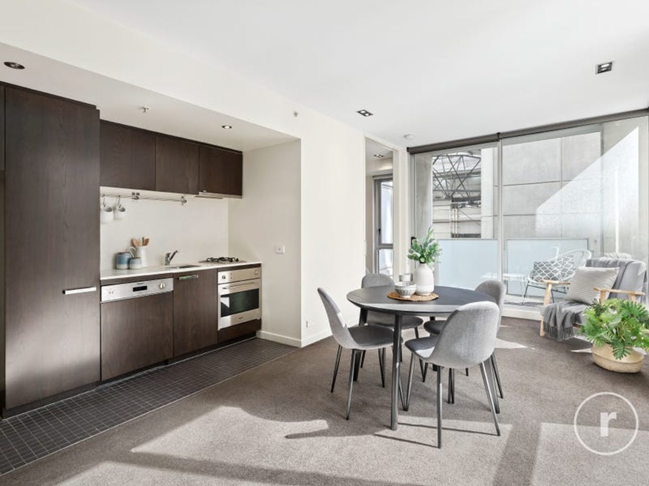 211 / 162 Albert Street, East Melbourne, view 2