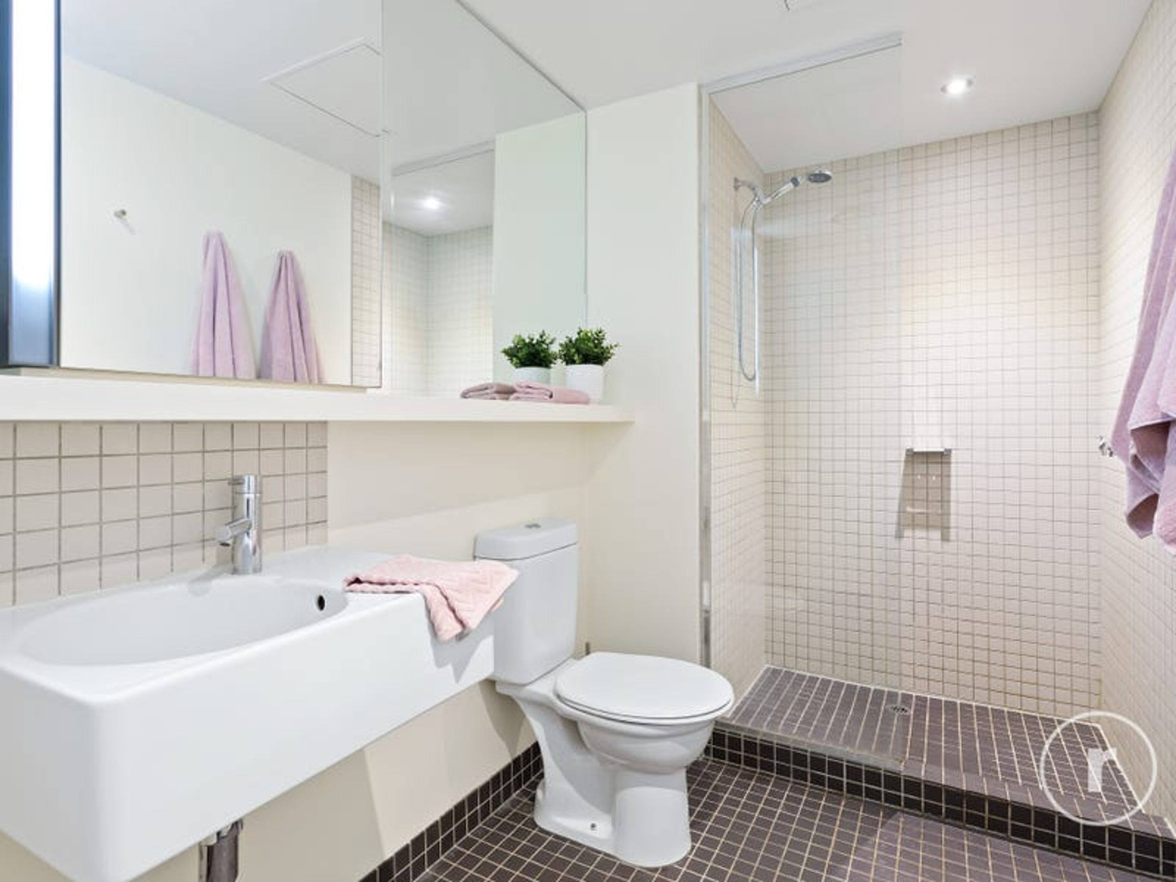 211 / 162 Albert Street, East Melbourne, image 6 of 8