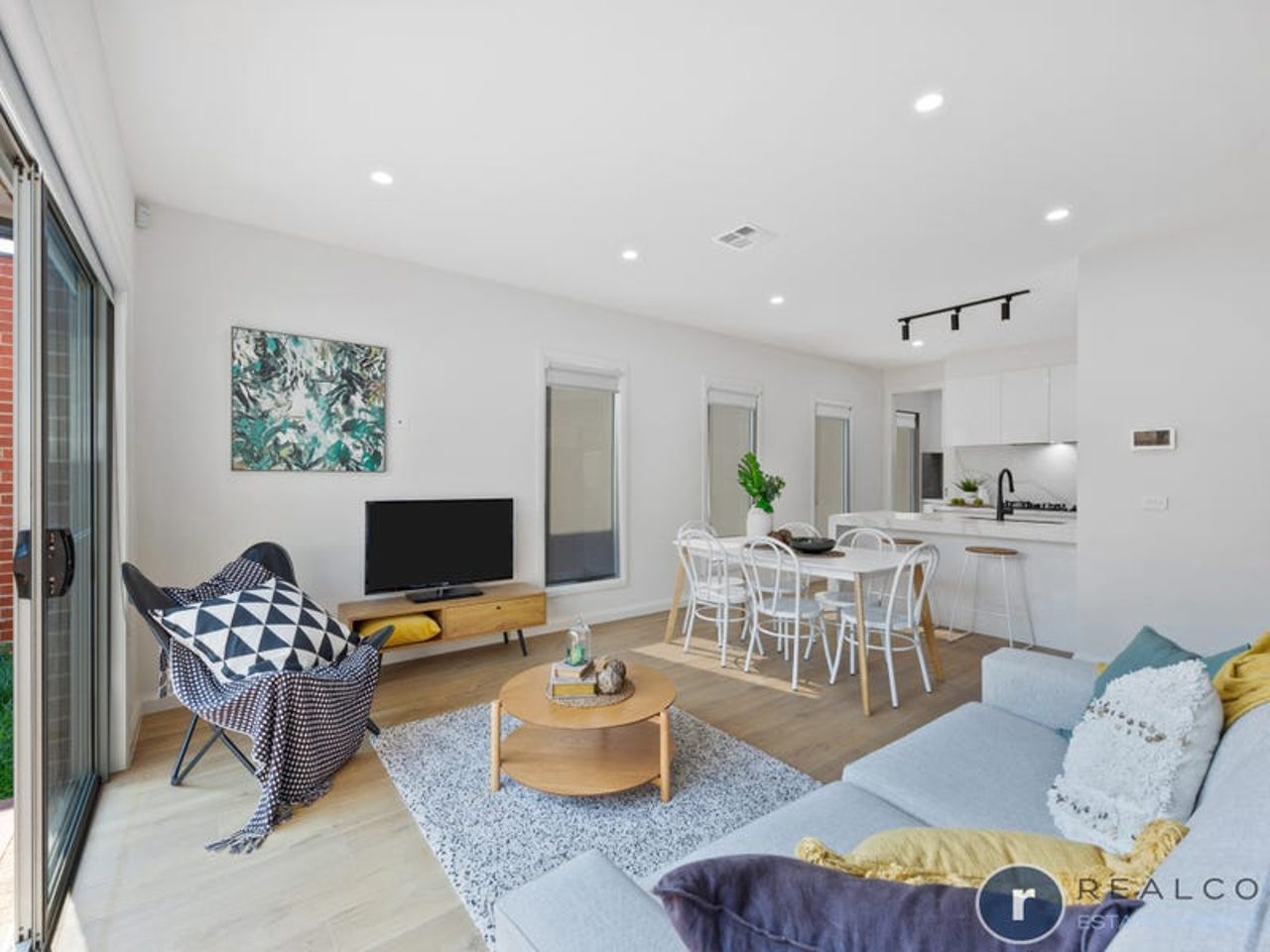 2 / 32 Surrey Street, Pascoe Vale, view 2