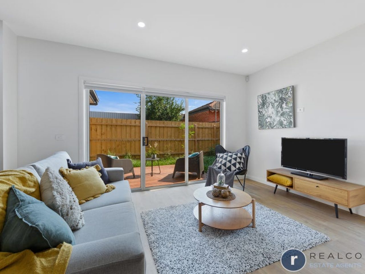 2 / 32 Surrey Street, Pascoe Vale, view 3