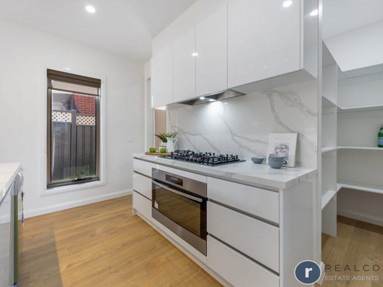 2 / 32 Surrey Street, Pascoe Vale, view 4