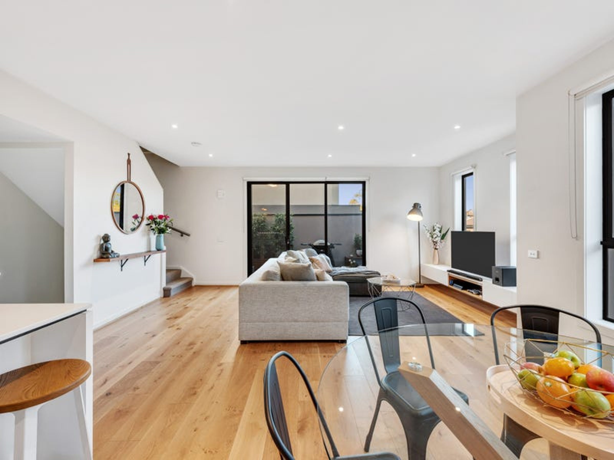 16 / 222 Williamsons Road, Doncaster, image 3 of 11