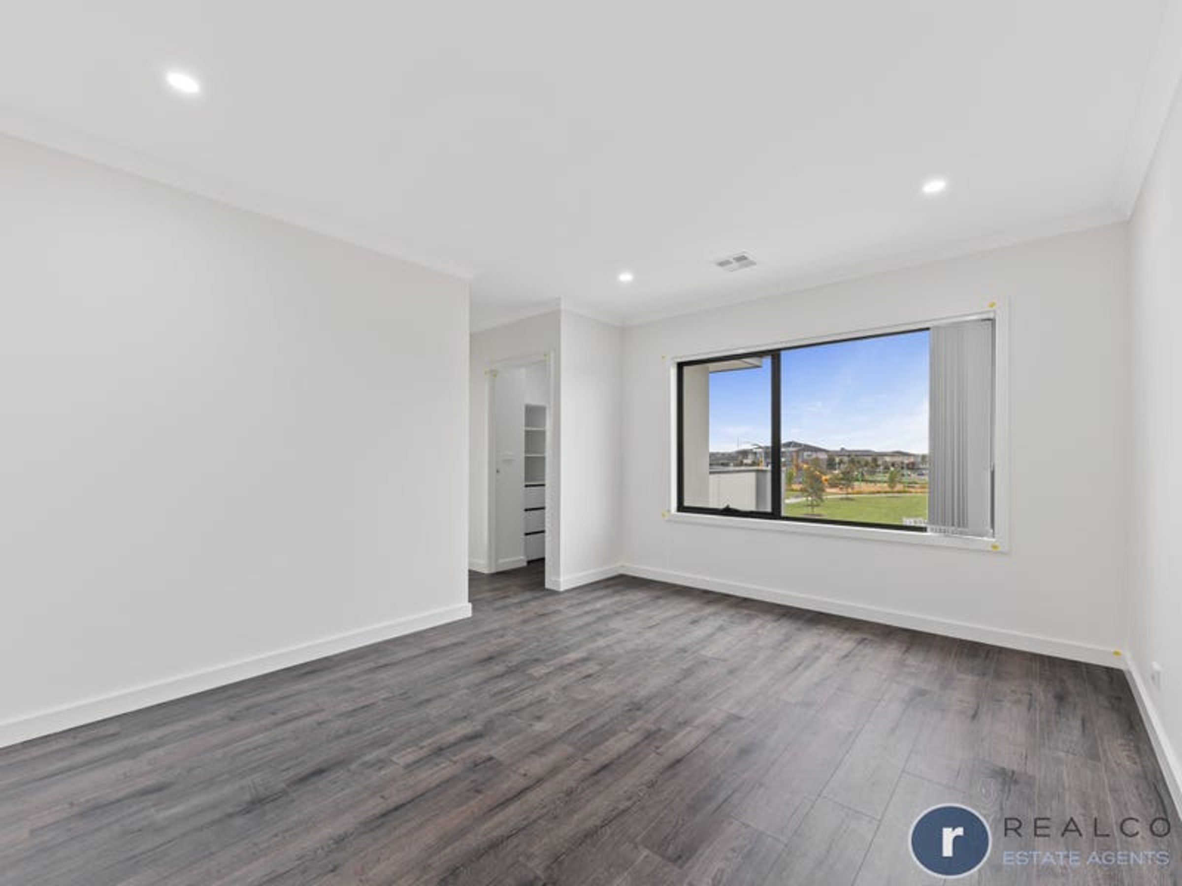 48 Distinction Avenue, Craigieburn, image 9 of 12