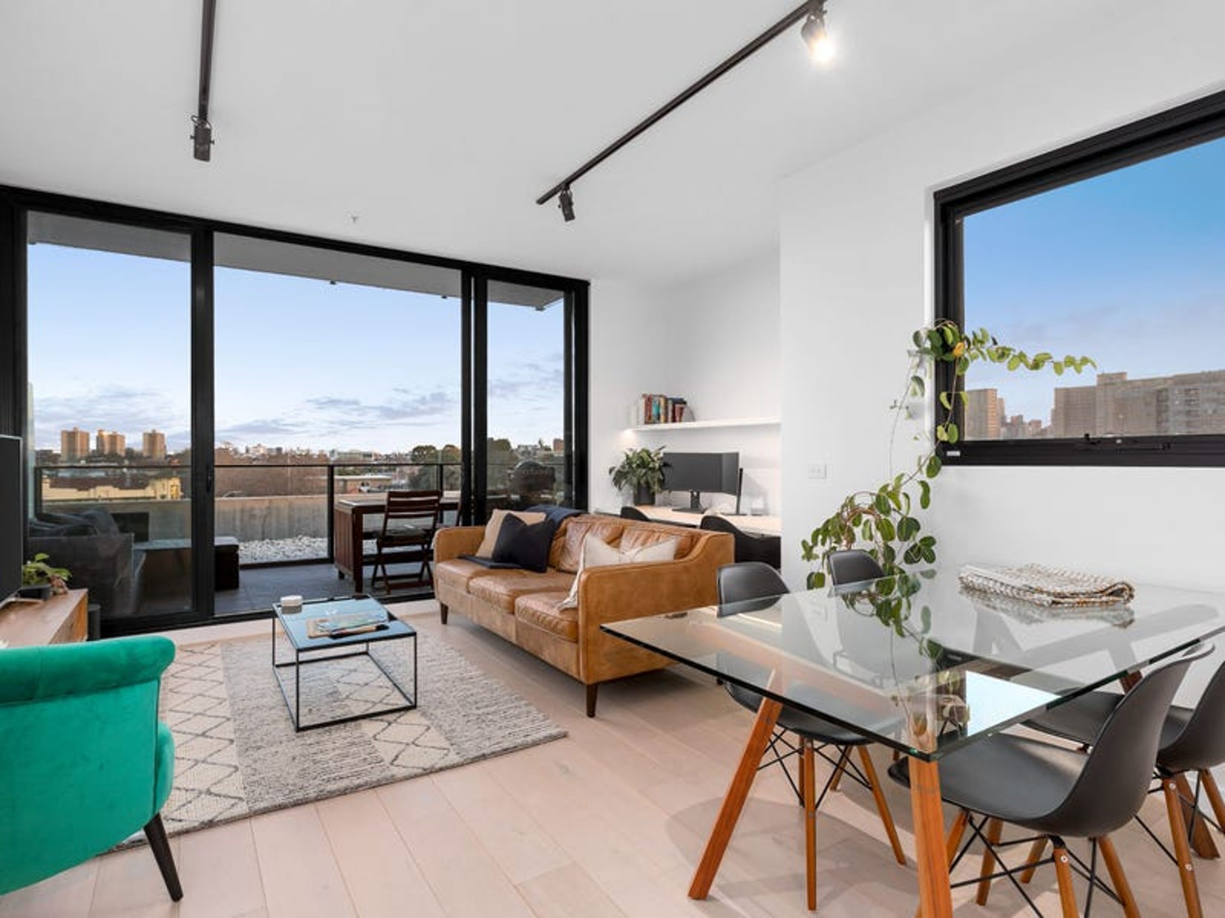 302 / 372 Johnston Street, Abbotsford, main view
