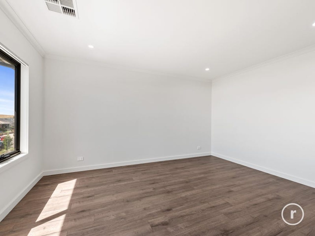 8 Mettle Road, Craigieburn, view 12