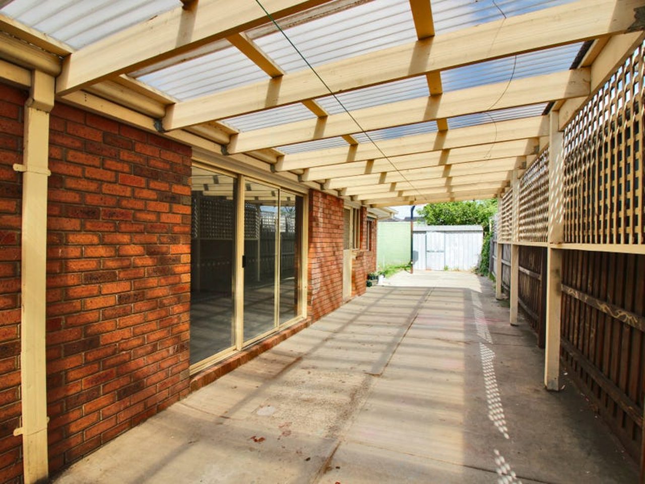 10 Dowding Close, Fawkner, view 4