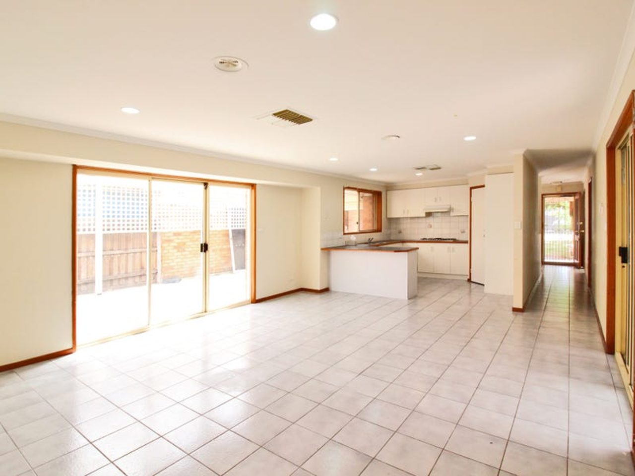 10 Dowding Close, Fawkner, view 6