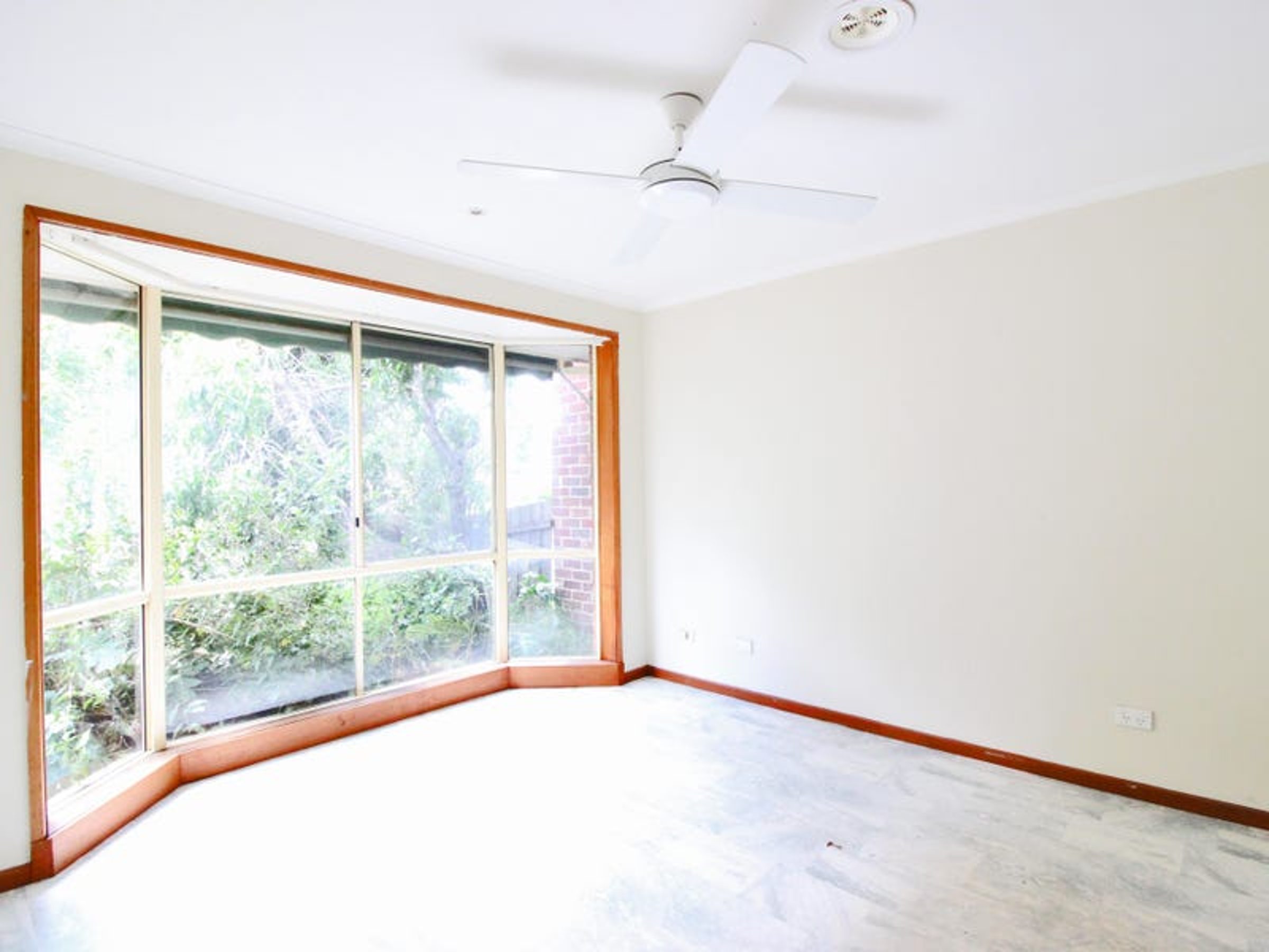 10 Dowding Close, Fawkner, image 7 of 13