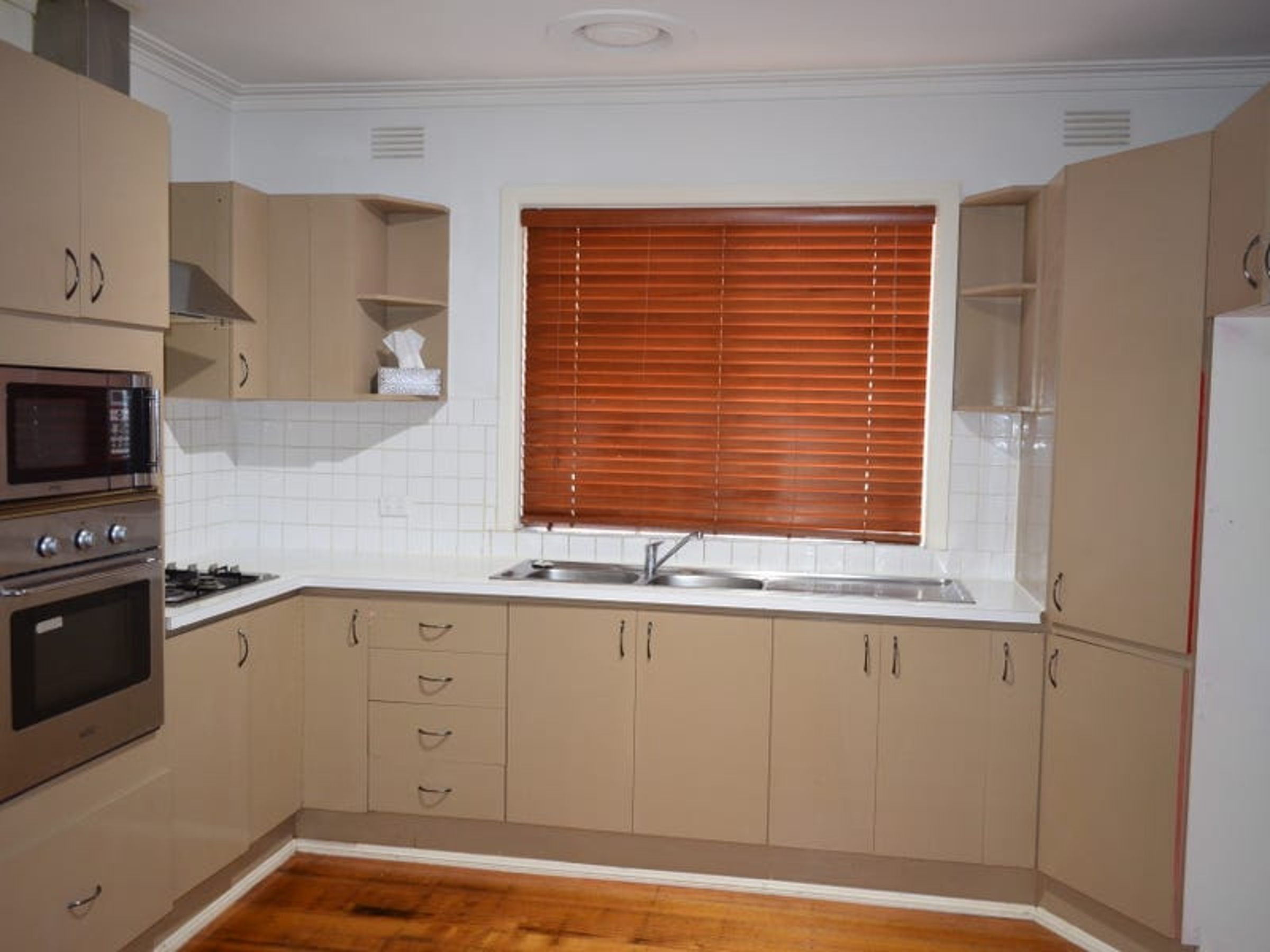 1 / 33 Elizabeth Street, Fawkner, image 11 of 14