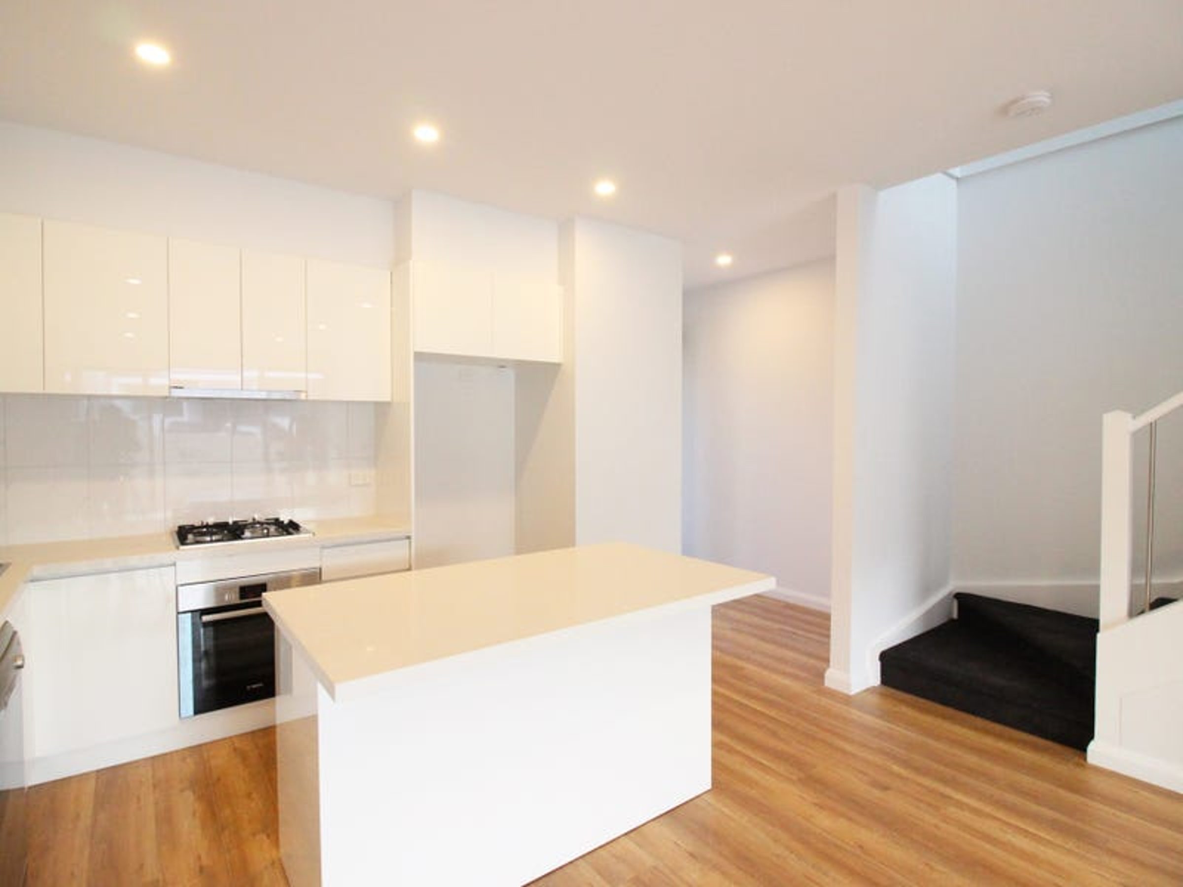 2 / 2 Ada Street, Doncaster, image 7 of 15