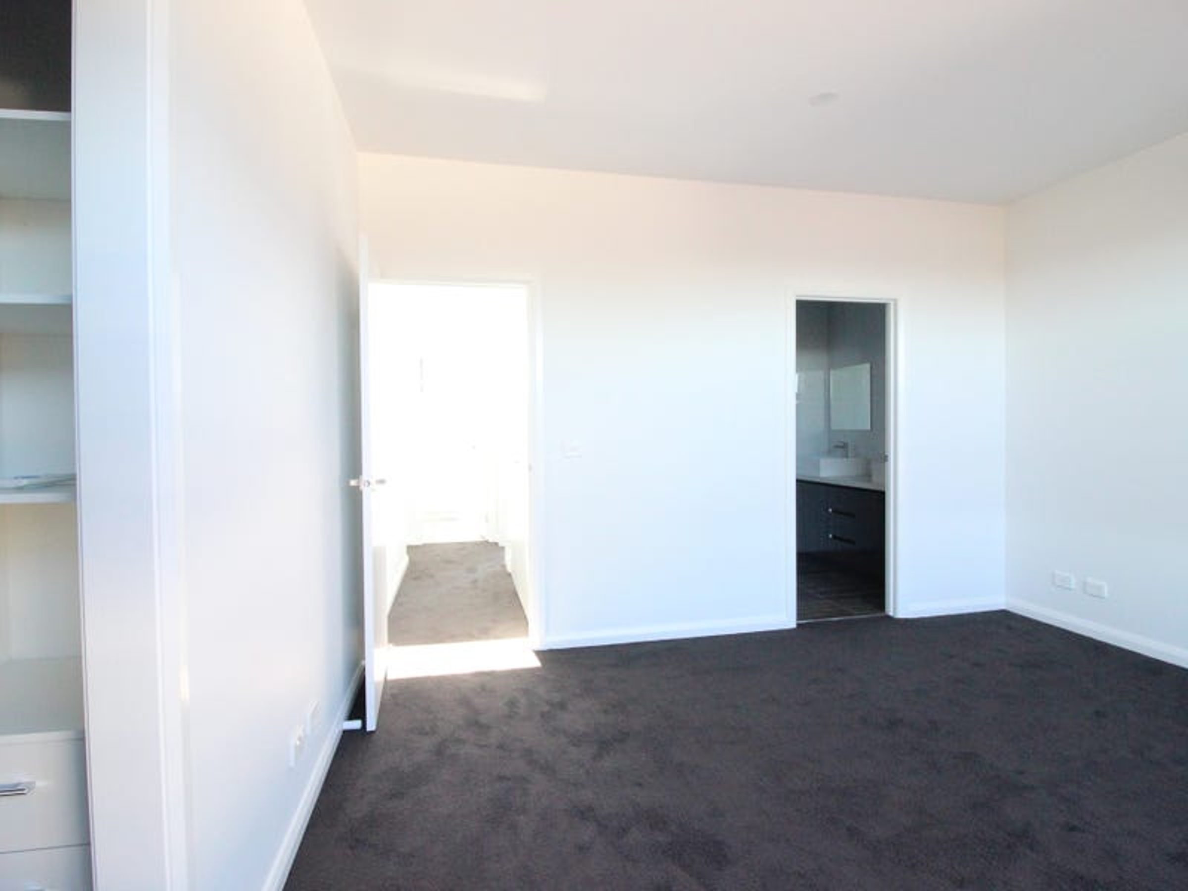 2 / 2 Ada Street, Doncaster, image 13 of 15