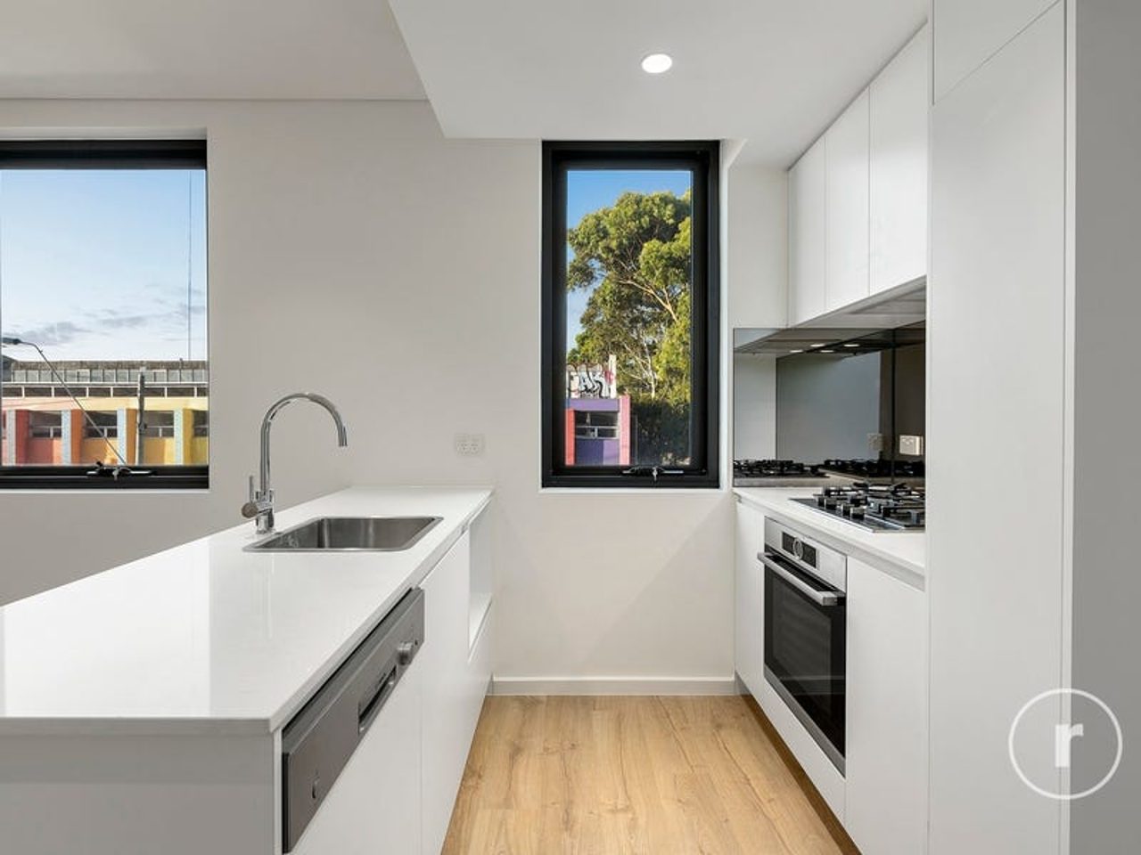 101 / 203 Johnston Street, Collingwood, view 2