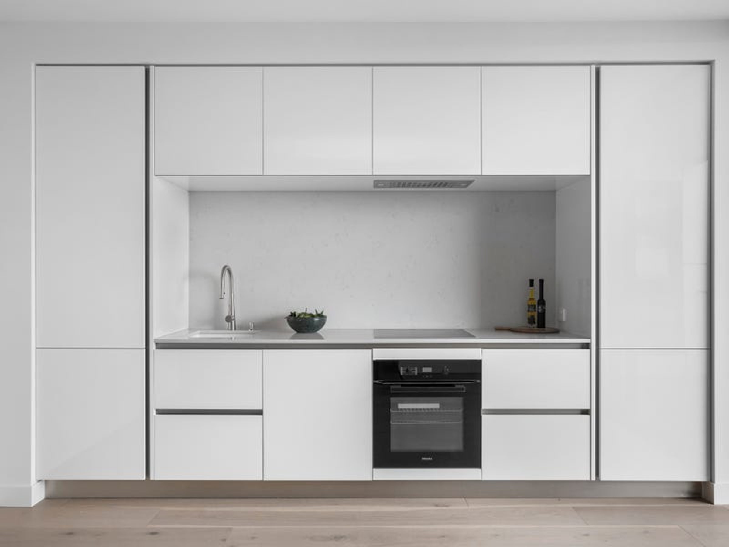 601 / 10 Lilydale Grove, Hawthorn East, image 3 of 10