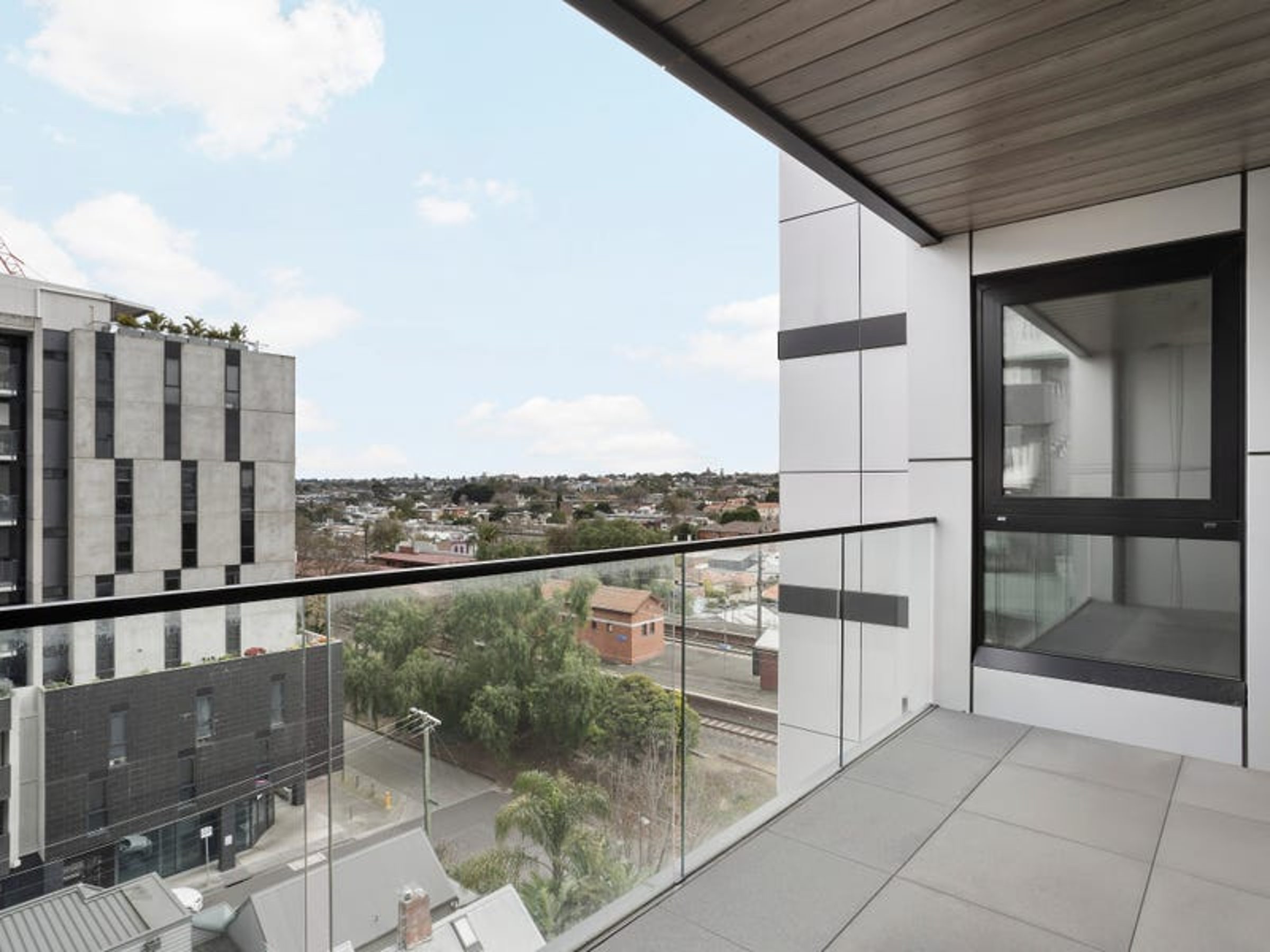 601 / 10 Lilydale Grove, Hawthorn East, image 5 of 10