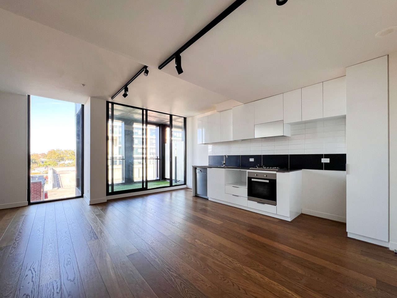 509 / 10 Trenerry Crescent, Abbotsford