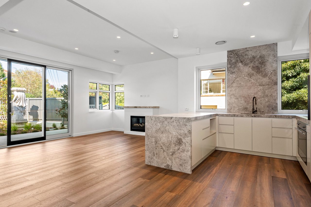 1 / 4 Hyton Crescent, Kew