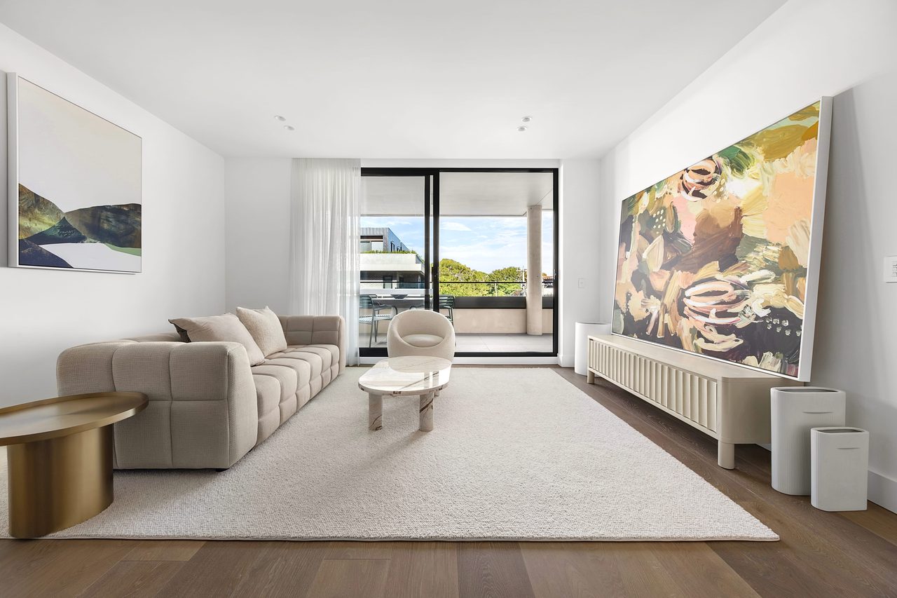 210 / 451 Hampton Street, Hampton